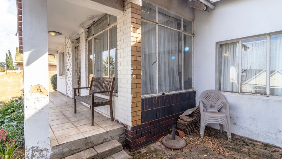 3 Bedroom Property for Sale in Linmeyer Gauteng