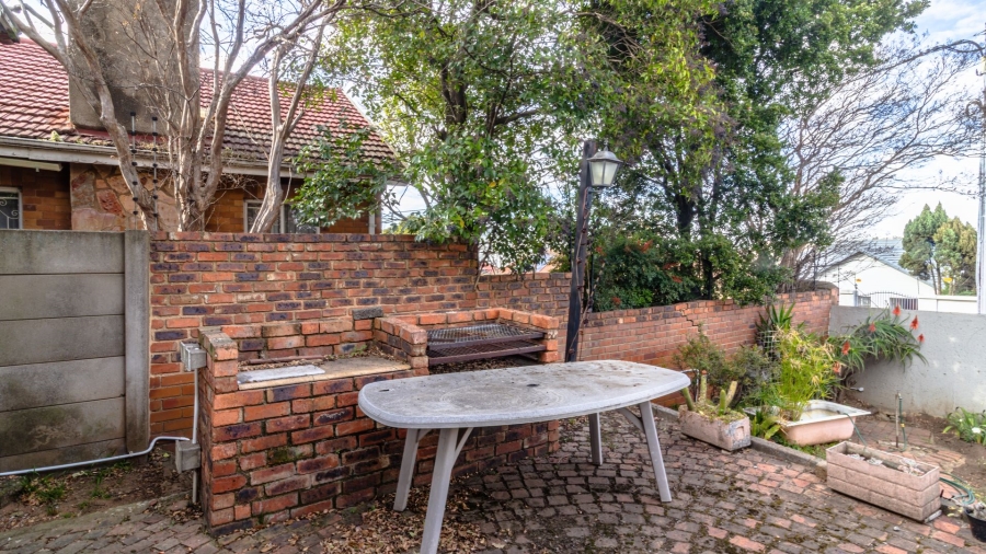 3 Bedroom Property for Sale in Linmeyer Gauteng