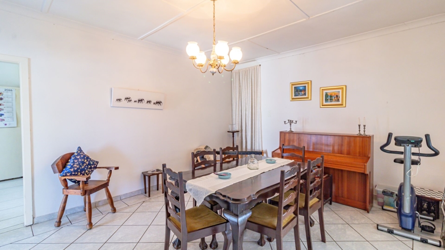 3 Bedroom Property for Sale in Linmeyer Gauteng