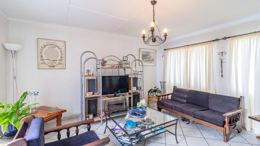 3 Bedroom Property for Sale in Linmeyer Gauteng