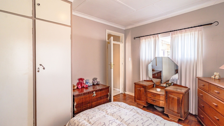3 Bedroom Property for Sale in Linmeyer Gauteng