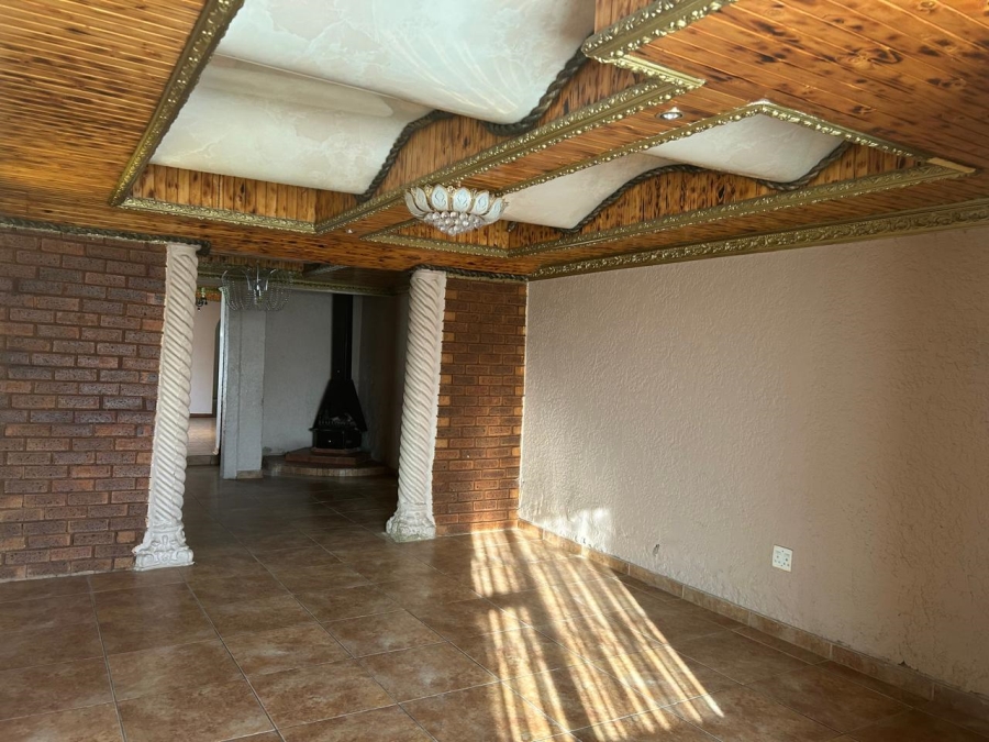7 Bedroom Property for Sale in Geluksdal Ext 1 Gauteng