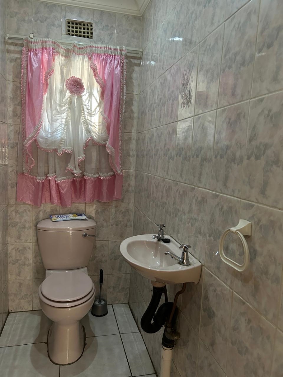 7 Bedroom Property for Sale in Geluksdal Ext 1 Gauteng