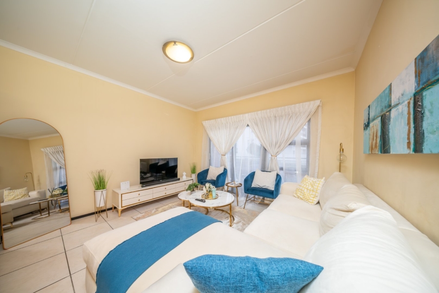 2 Bedroom Property for Sale in Greenstone Hill Gauteng