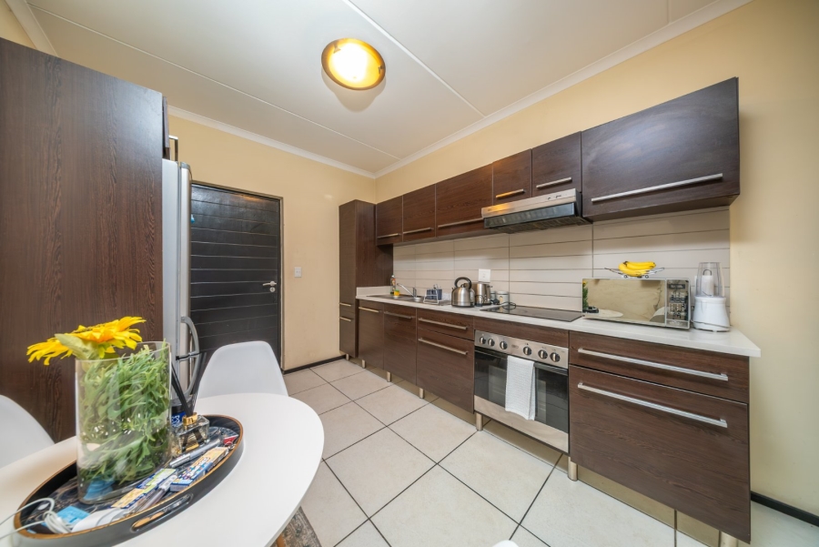 2 Bedroom Property for Sale in Greenstone Hill Gauteng