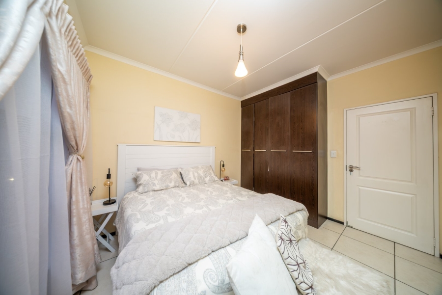 2 Bedroom Property for Sale in Greenstone Hill Gauteng