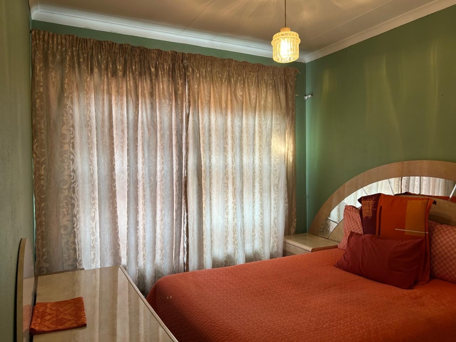 4 Bedroom Property for Sale in Sunward Park Gauteng