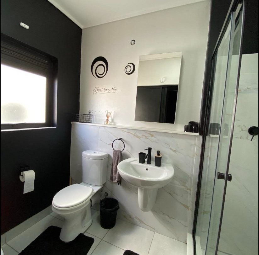 To Let 1 Bedroom Property for Rent in Crowthorne AH Gauteng