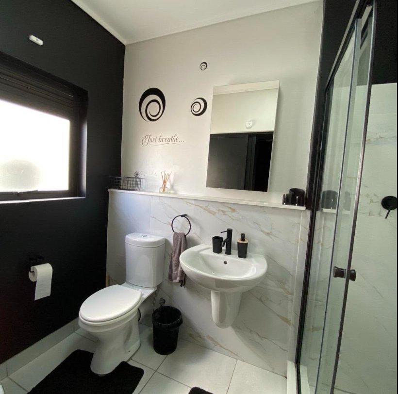 To Let 1 Bedroom Property for Rent in Crowthorne AH Gauteng