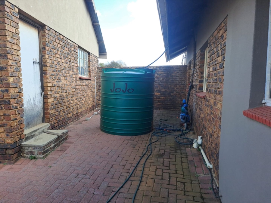 Commercial Property for Sale in Vaalfontein Gauteng