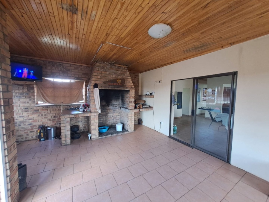 Commercial Property for Sale in Vaalfontein Gauteng
