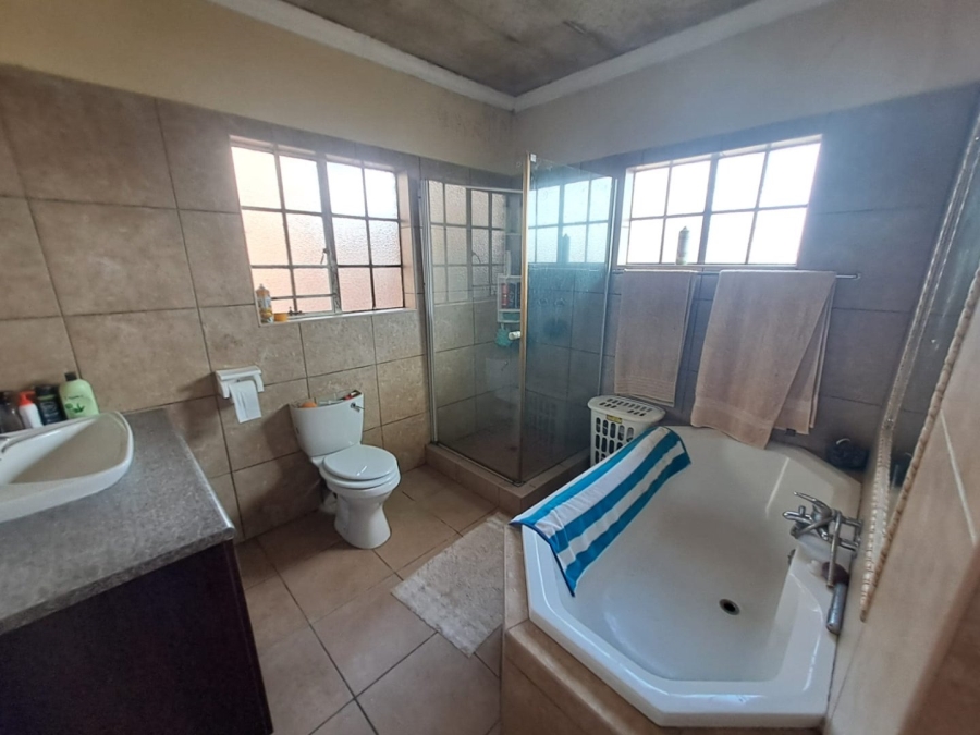 Commercial Property for Sale in Vaalfontein Gauteng