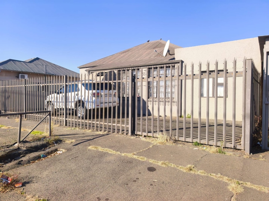 6 Bedroom Property for Sale in Geduld Ext 1 Gauteng