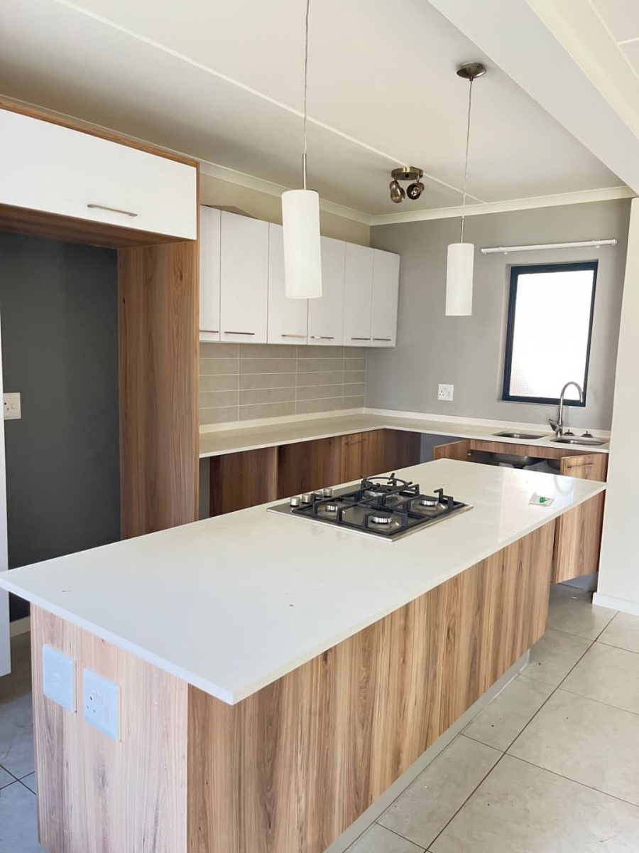 To Let 2 Bedroom Property for Rent in Modderfontein Gauteng