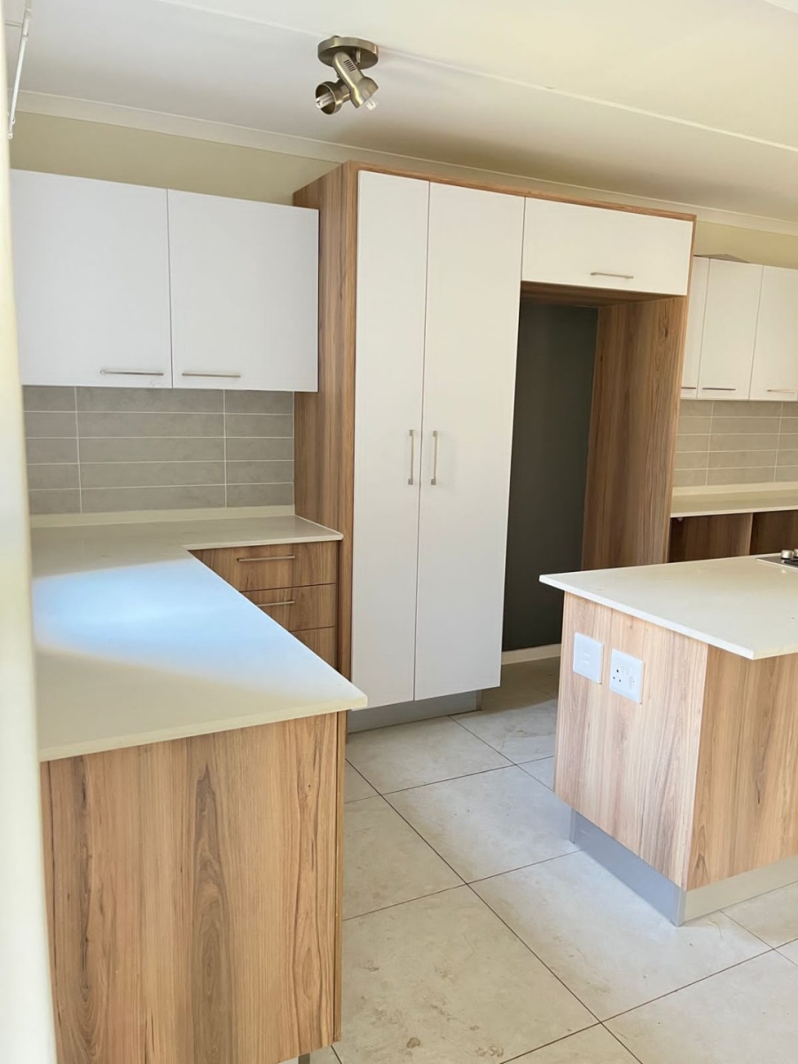 To Let 2 Bedroom Property for Rent in Modderfontein Gauteng