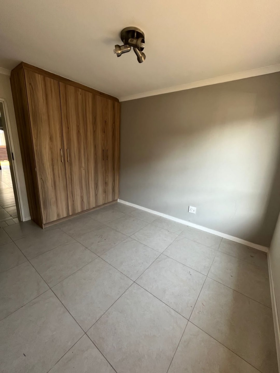 To Let 2 Bedroom Property for Rent in Modderfontein Gauteng