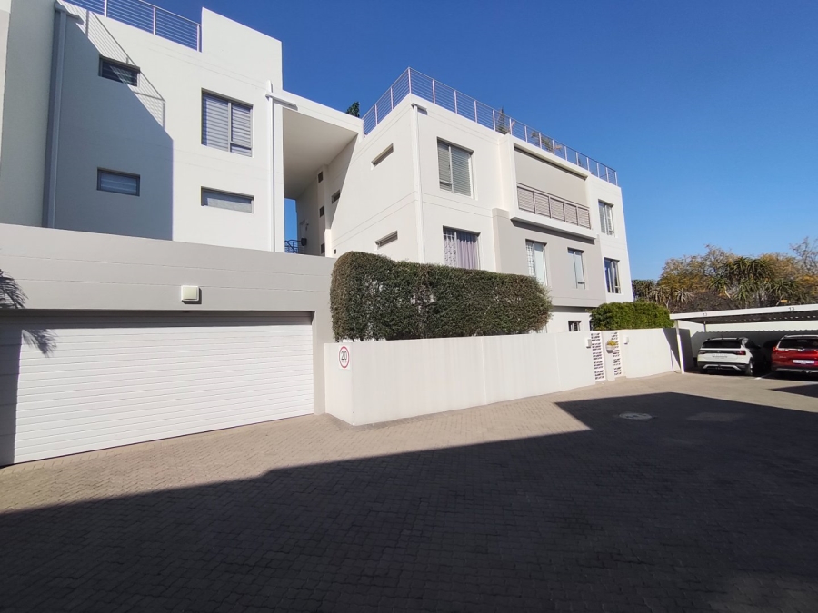 To Let 3 Bedroom Property for Rent in Bryanston Gauteng