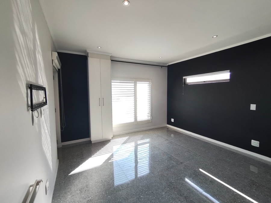 To Let 3 Bedroom Property for Rent in Bryanston Gauteng