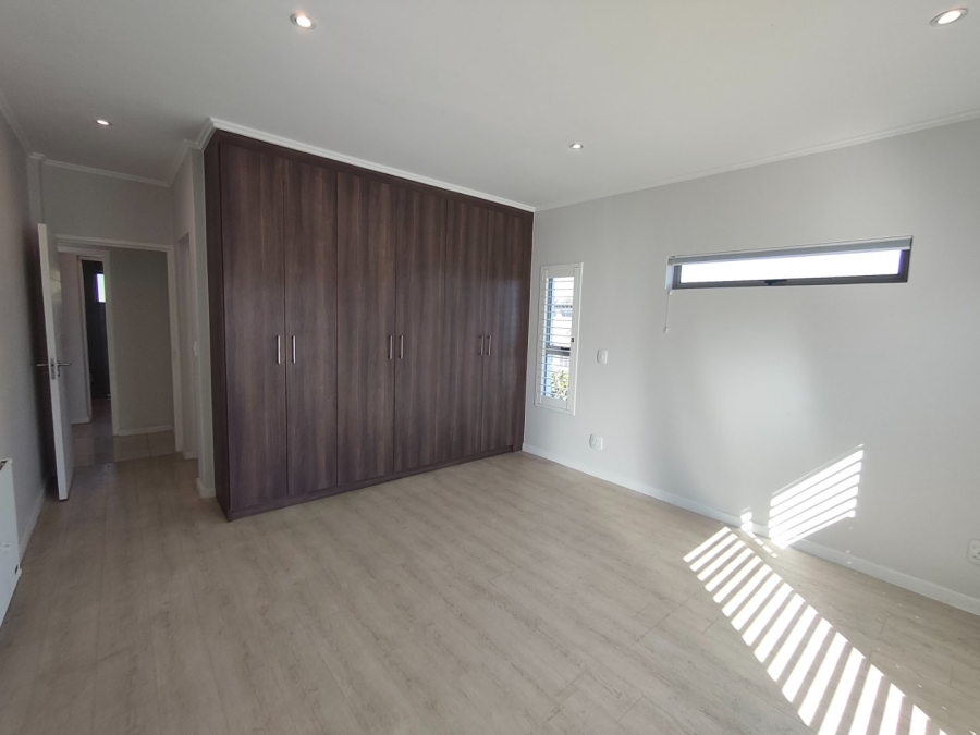 To Let 3 Bedroom Property for Rent in Bryanston Gauteng