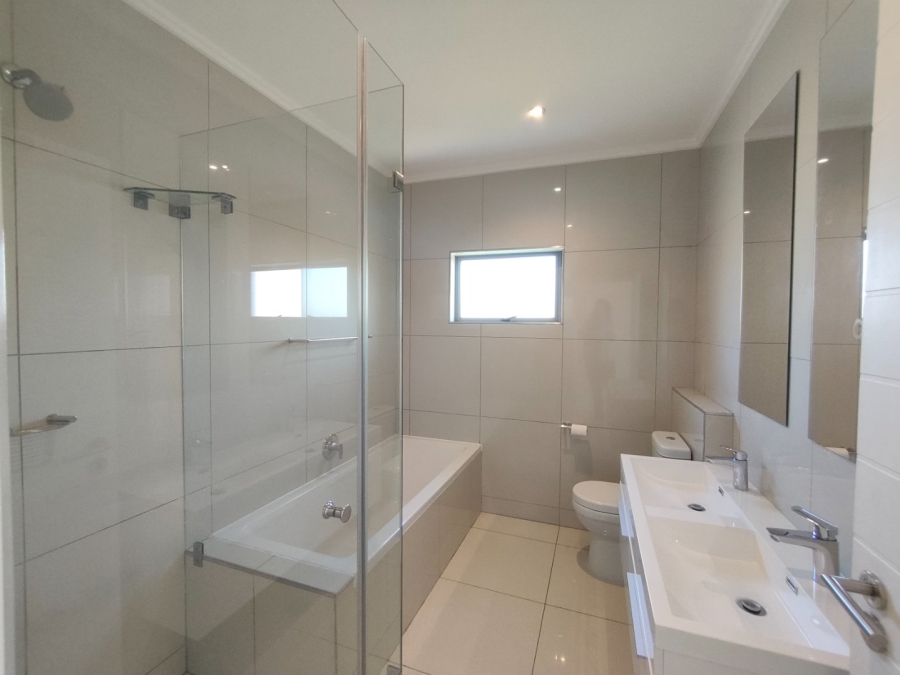 To Let 3 Bedroom Property for Rent in Bryanston Gauteng