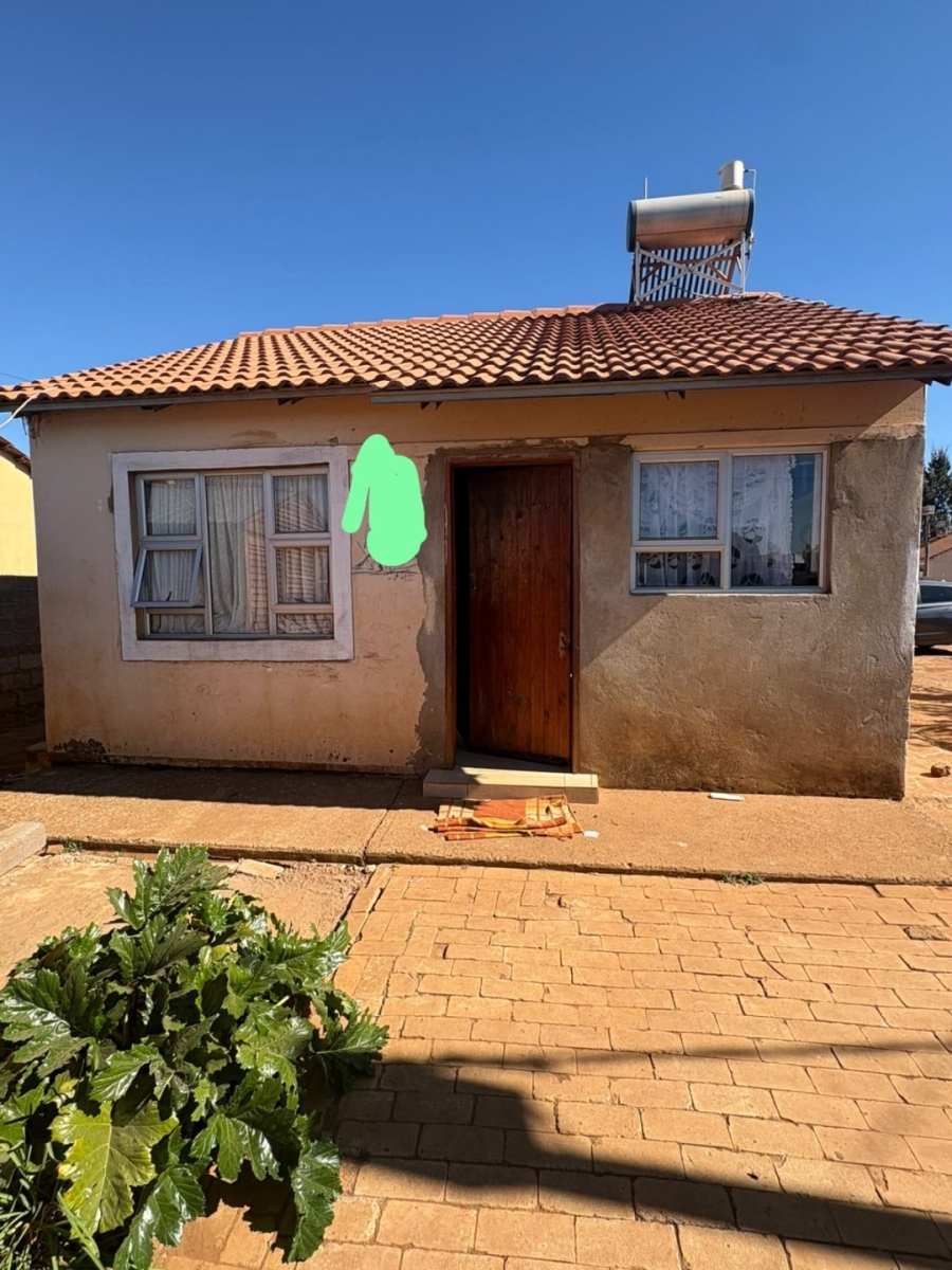 2 Bedroom Property for Sale in Lufhereng Gauteng