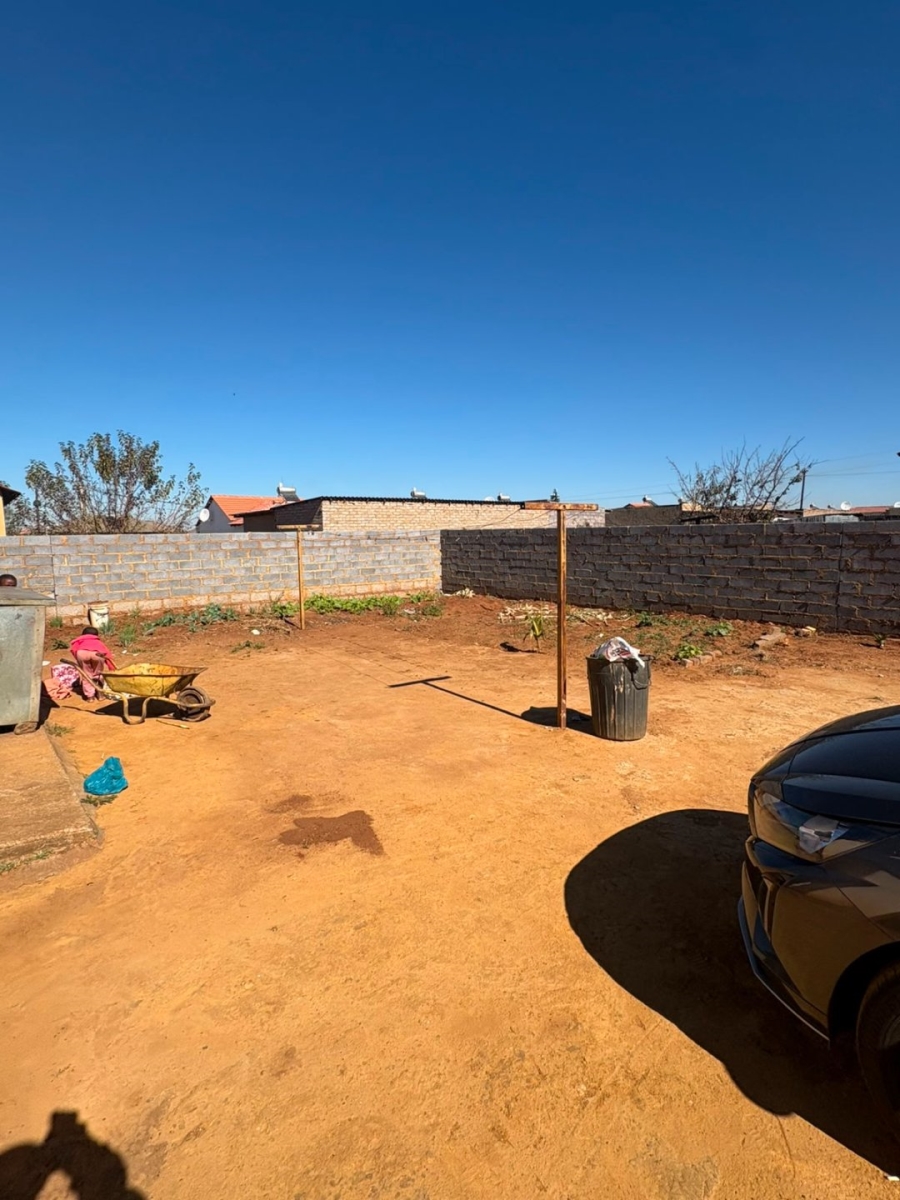 2 Bedroom Property for Sale in Lufhereng Gauteng