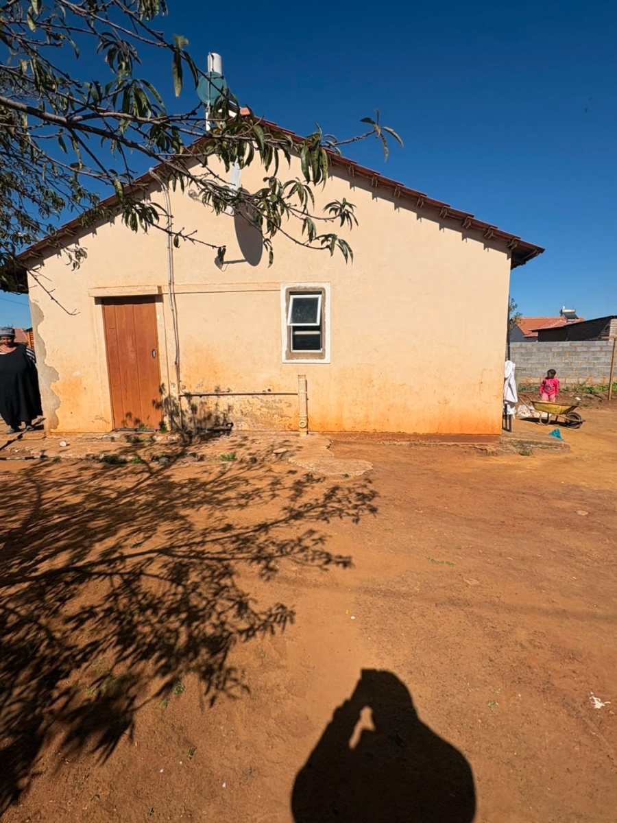 2 Bedroom Property for Sale in Lufhereng Gauteng