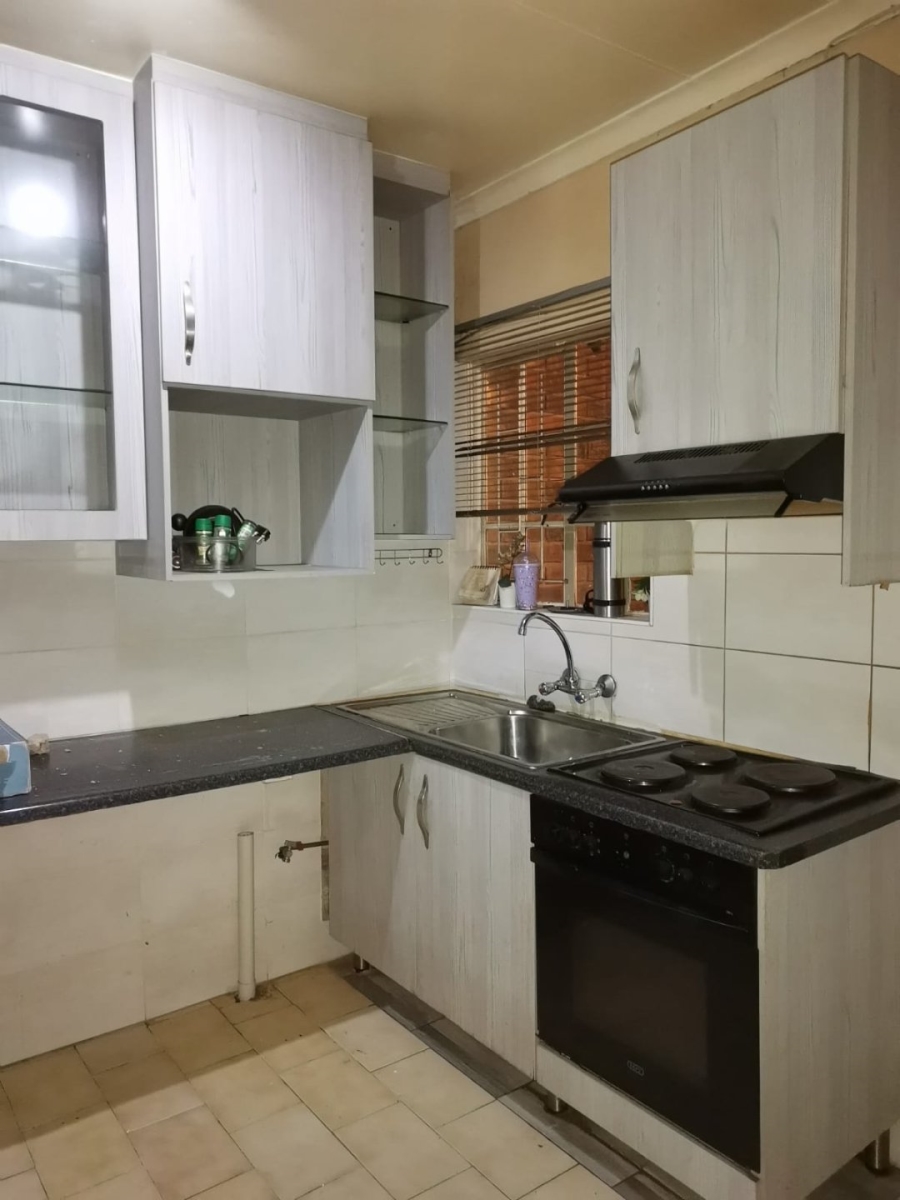 2 Bedroom Property for Sale in Forest Hill Gauteng