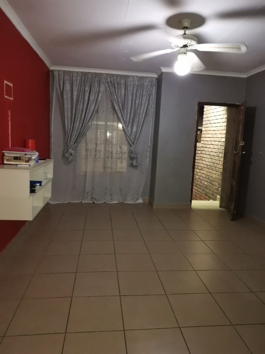 2 Bedroom Property for Sale in Forest Hill Gauteng