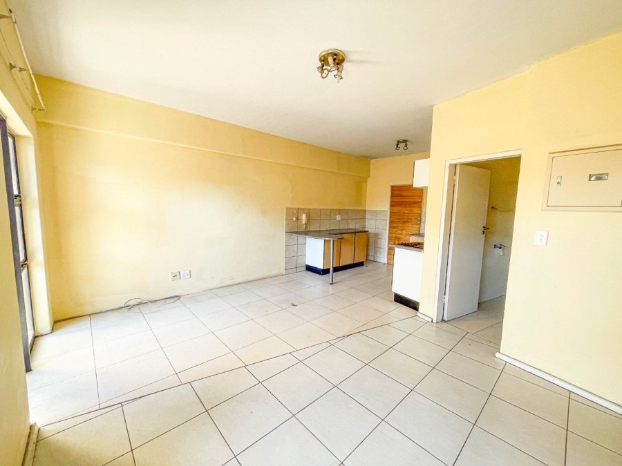 1 Bedroom Property for Sale in Braamfontein Werf Gauteng