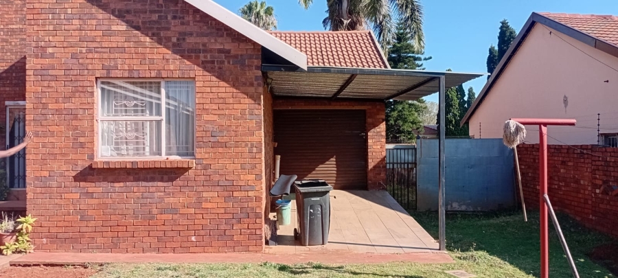 3 Bedroom Property for Sale in Chantelle Gauteng