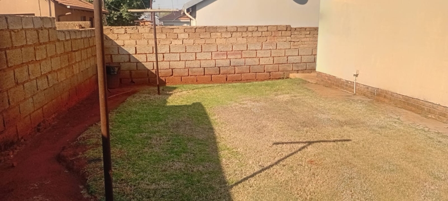 2 Bedroom Property for Sale in Soshanguve East Gauteng