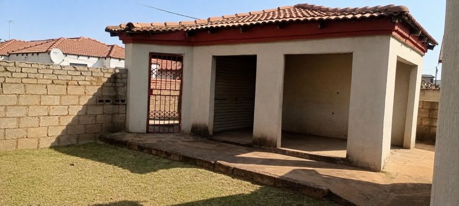 2 Bedroom Property for Sale in Soshanguve East Gauteng