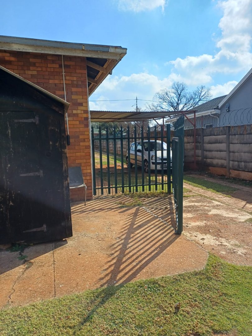 3 Bedroom Property for Sale in Casseldale Gauteng