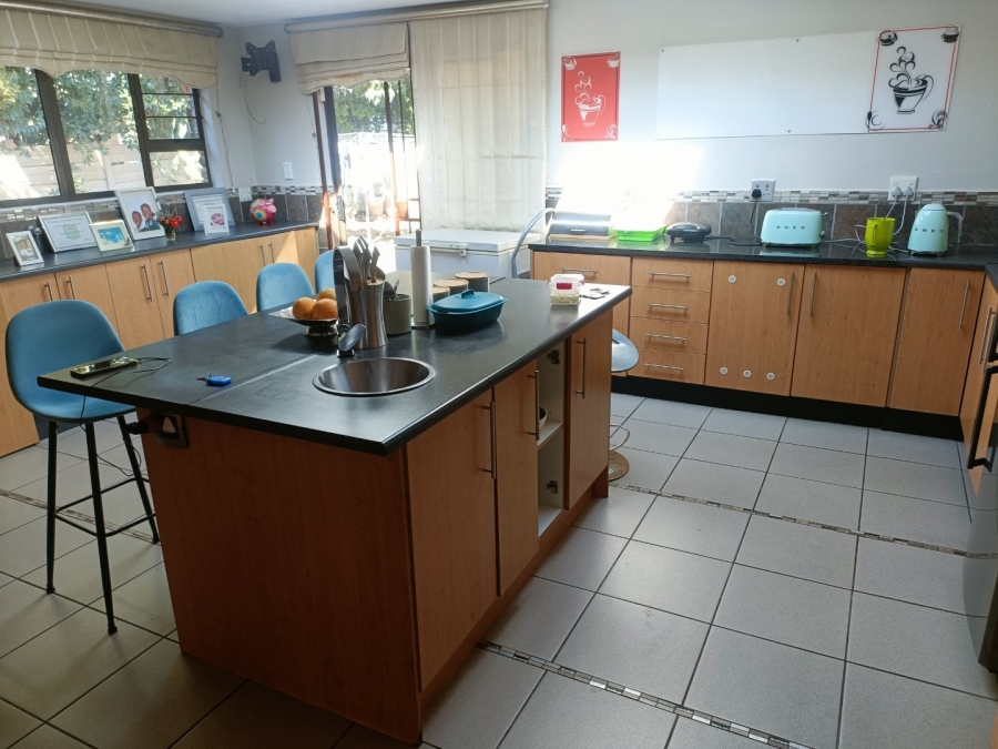 3 Bedroom Property for Sale in Vorna Valley Gauteng