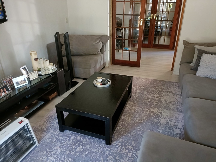 3 Bedroom Property for Sale in Vorna Valley Gauteng