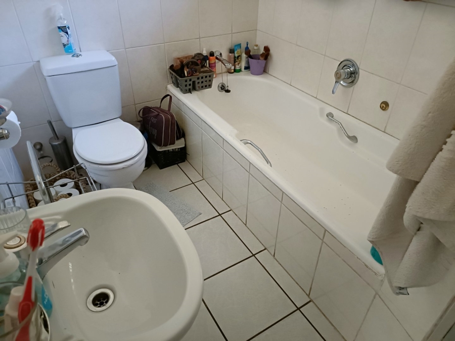 3 Bedroom Property for Sale in Vorna Valley Gauteng