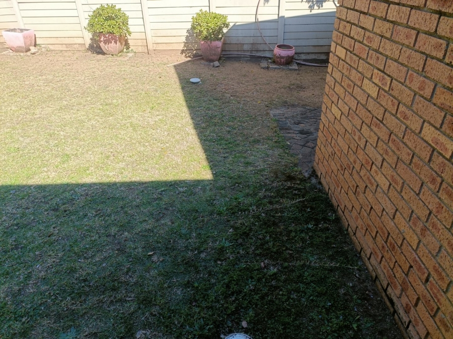 3 Bedroom Property for Sale in Vorna Valley Gauteng