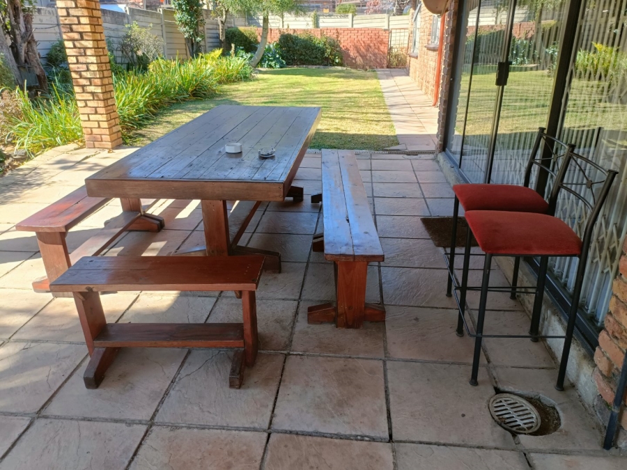 3 Bedroom Property for Sale in Vorna Valley Gauteng