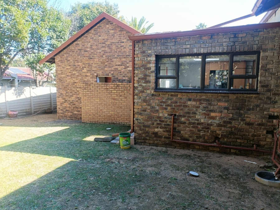 3 Bedroom Property for Sale in Vorna Valley Gauteng