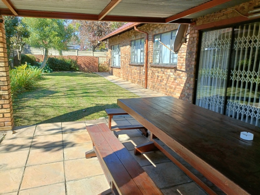 3 Bedroom Property for Sale in Vorna Valley Gauteng