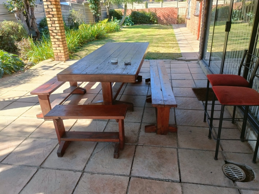 3 Bedroom Property for Sale in Vorna Valley Gauteng