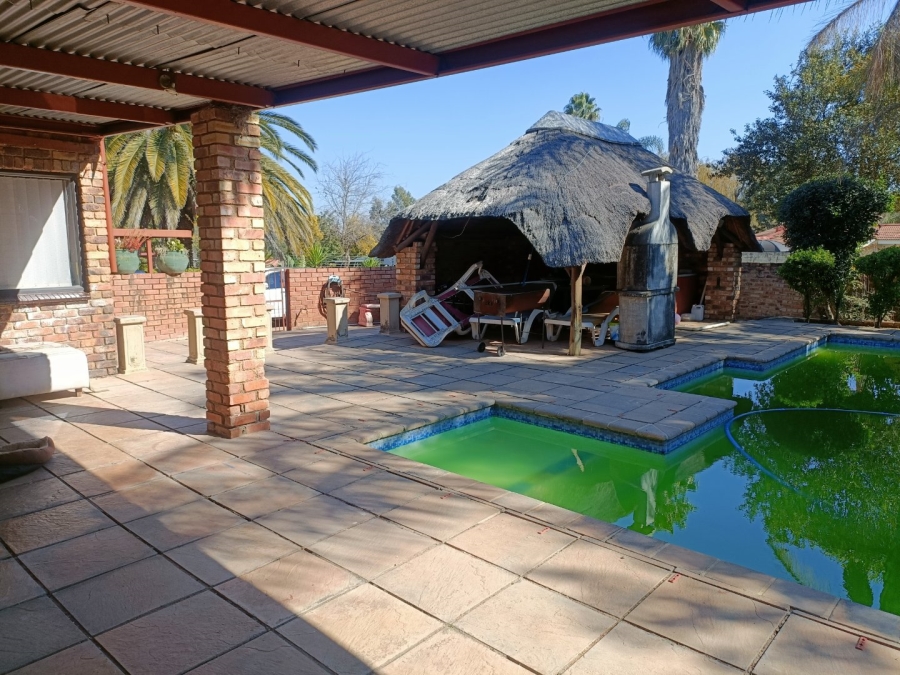 3 Bedroom Property for Sale in Vorna Valley Gauteng