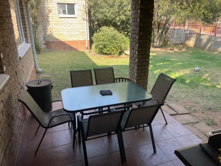 To Let 3 Bedroom Property for Rent in Norkem Park Gauteng
