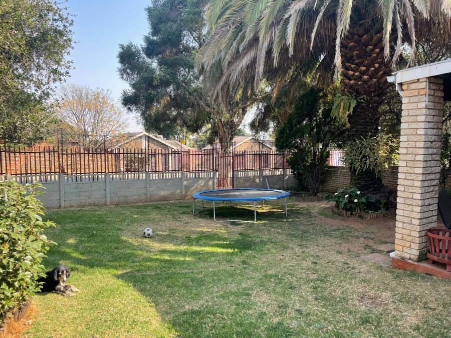 To Let 3 Bedroom Property for Rent in Norkem Park Gauteng