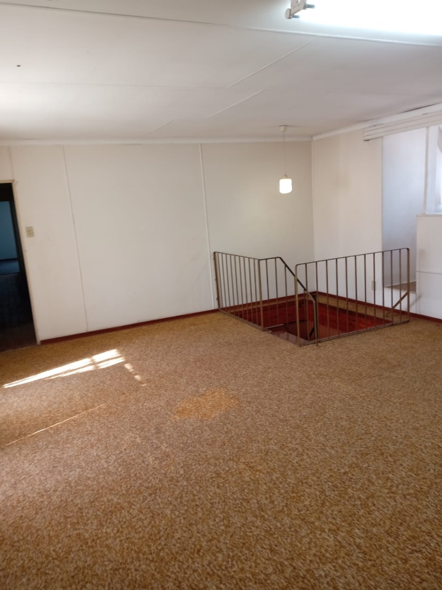 5 Bedroom Property for Sale in Vanderbijlpark SW 5 Gauteng