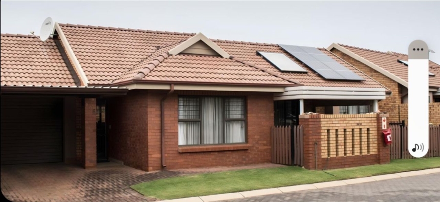 2 Bedroom Property for Sale in Eldoraigne Gauteng