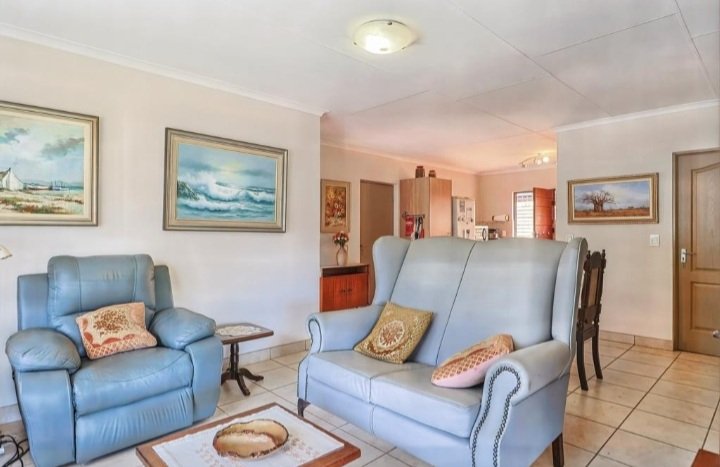 2 Bedroom Property for Sale in Eldoraigne Gauteng