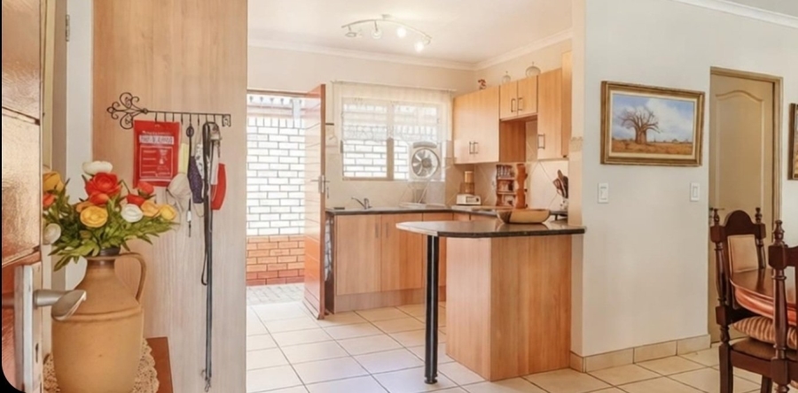 2 Bedroom Property for Sale in Eldoraigne Gauteng