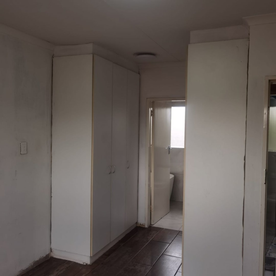2 Bedroom Property for Sale in Noordwyk Gauteng